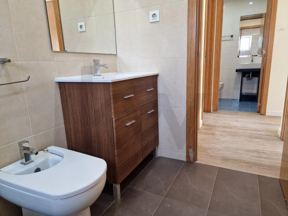 Apartamento T3 para Arrendamento em Alfragide Foto 25