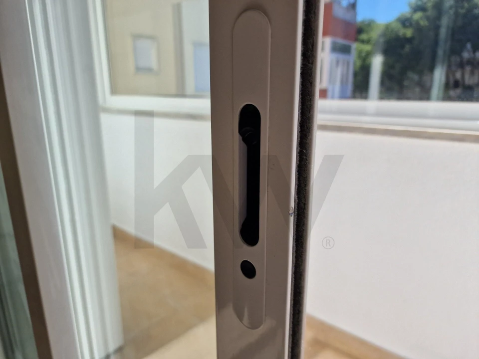 Apartamento T3 para Arrendamento em Alfragide Foto 9