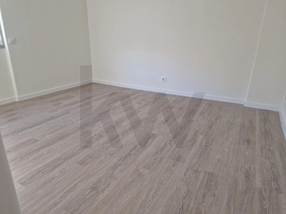 Apartamento T3 para Arrendamento em Alfragide Foto 28