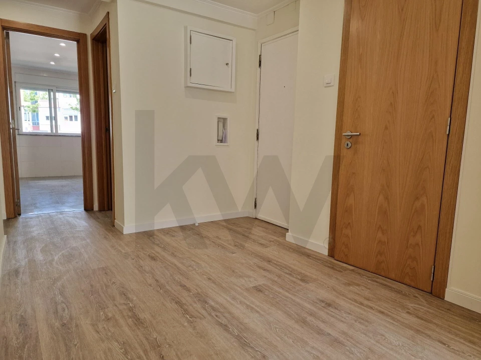 Apartamento T3 para Arrendamento em Alfragide Foto 30