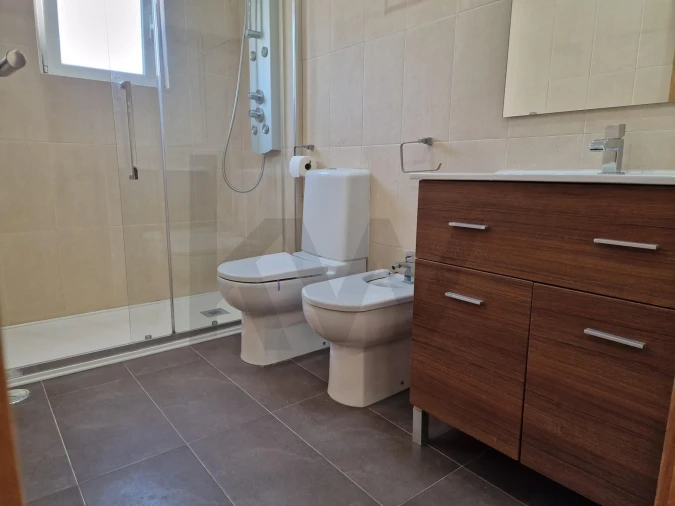 Apartamento T3 para Arrendamento em Alfragide Foto 22