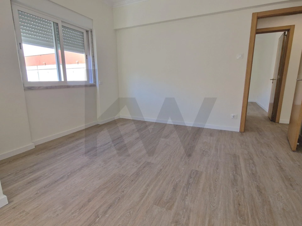 Apartamento T3 para Arrendamento em Alfragide Foto 20