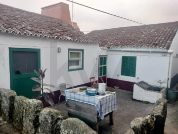Moradia T2 para Venda em Algarvia