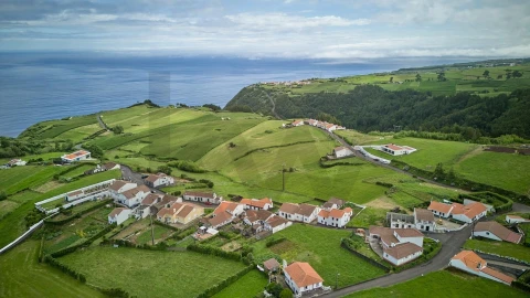 Moradia T2 para Venda em Algarvia