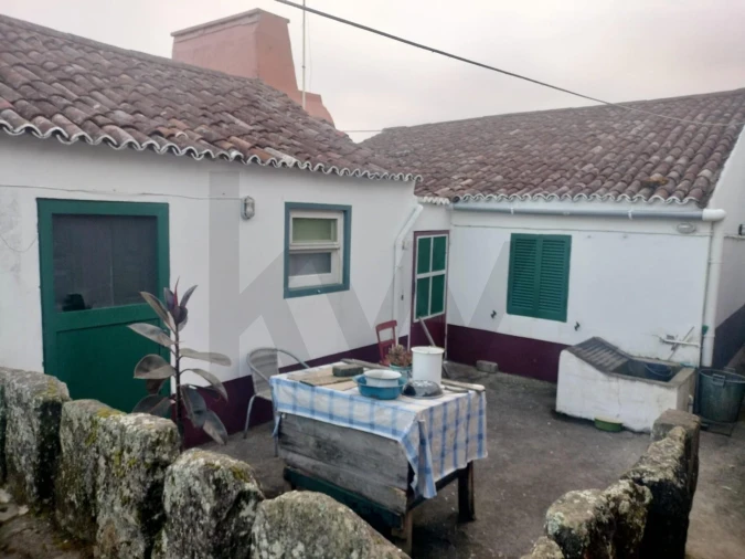 Moradia T2 para Venda em Algarvia Foto 10