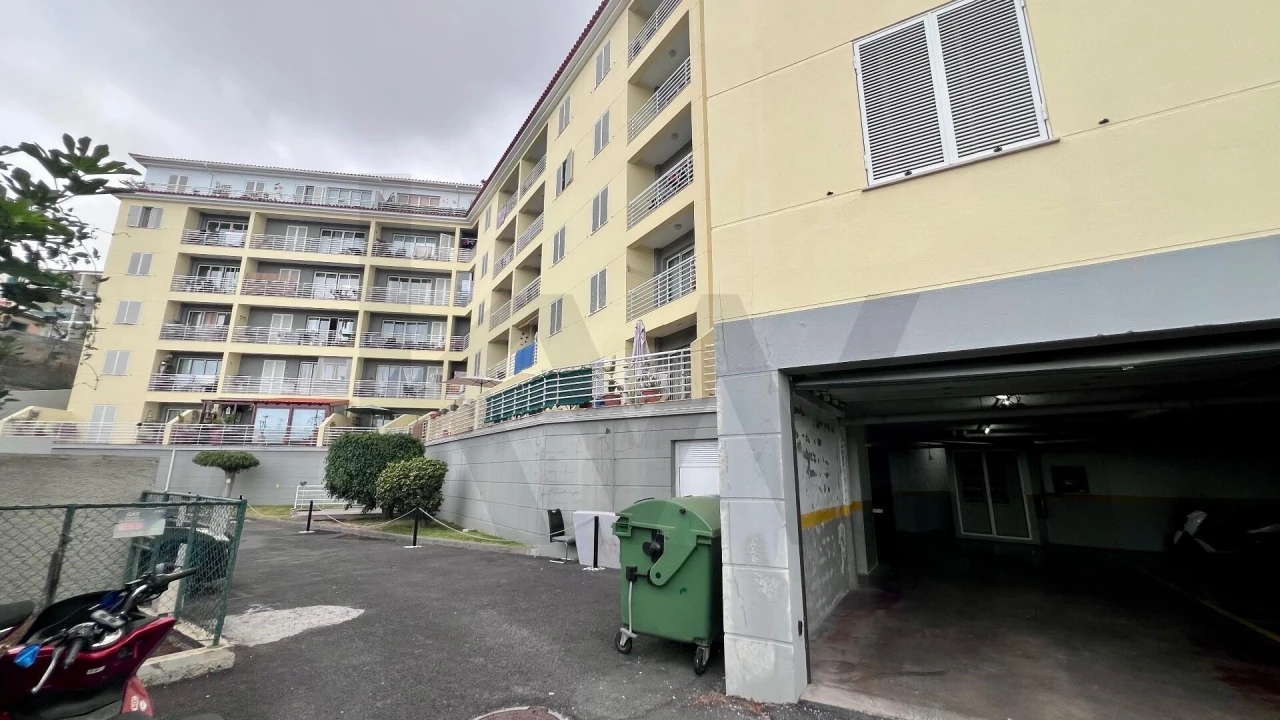 Apartamento T3 para Arrendamento em Caniço Foto 15