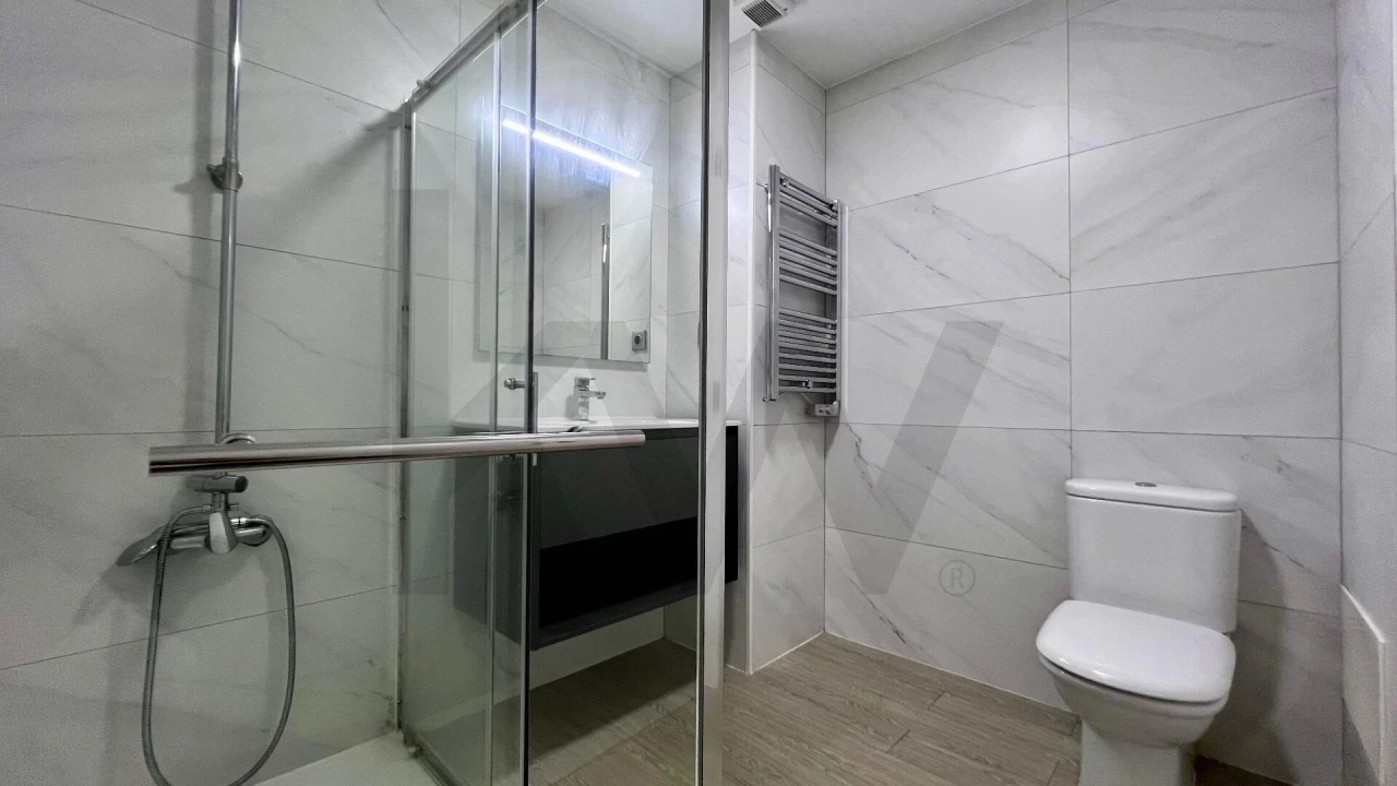 Apartamento T3 para Arrendamento em Caniço Foto 8