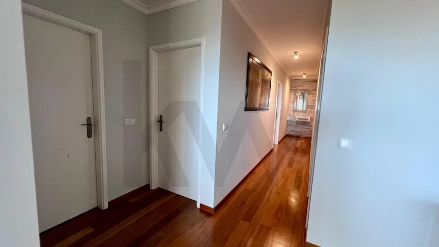 Apartamento T3 para Arrendamento em Caniço Foto 5