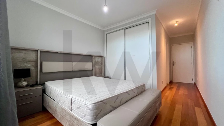 Apartamento T3 para Arrendamento em Caniço Foto 11