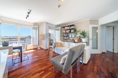 Apartamento T3 para Venda em Marvila