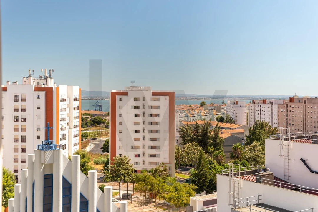 Apartamento T3 para Venda em Marvila Foto 17