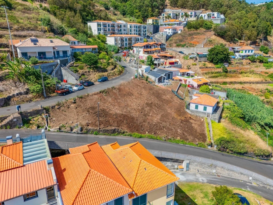 Terreno para Venda em Caniço Foto 20