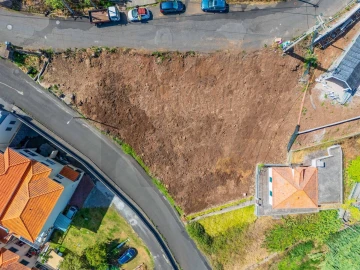 Terreno para Venda em Caniço
