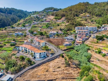 Terreno para Venda em Caniço