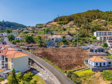 Terreno para Venda em Caniço