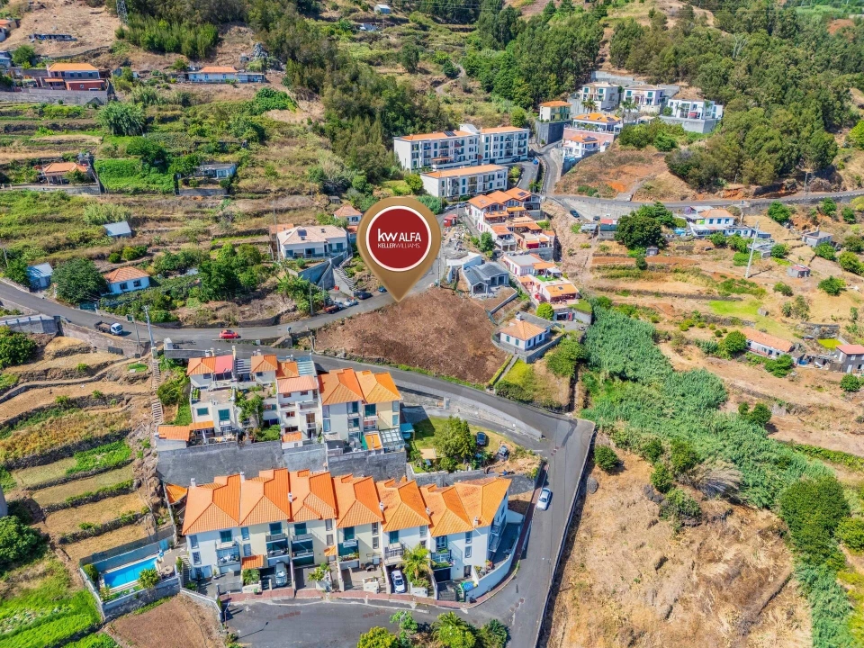 Terreno para Venda em Caniço Foto 14