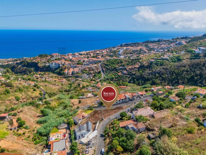 Terreno para Venda em Caniço Foto 9