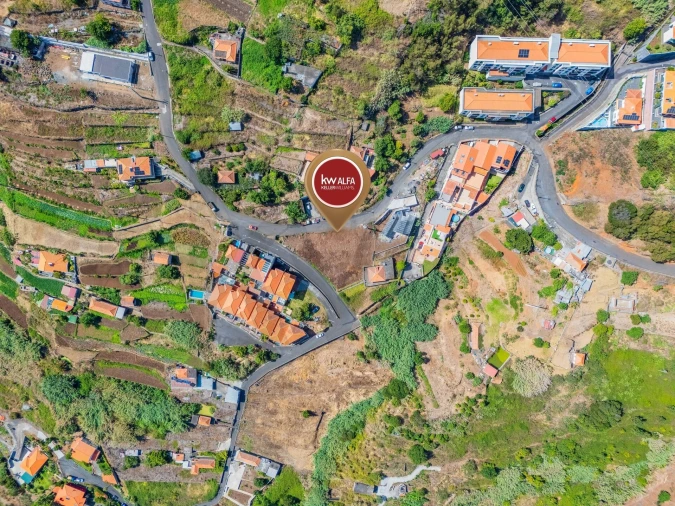 Terreno para Venda em Caniço Foto 15
