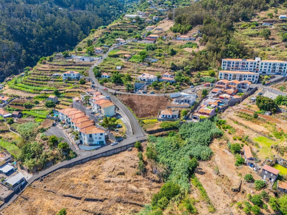 Terreno para Venda em Caniço Foto 29