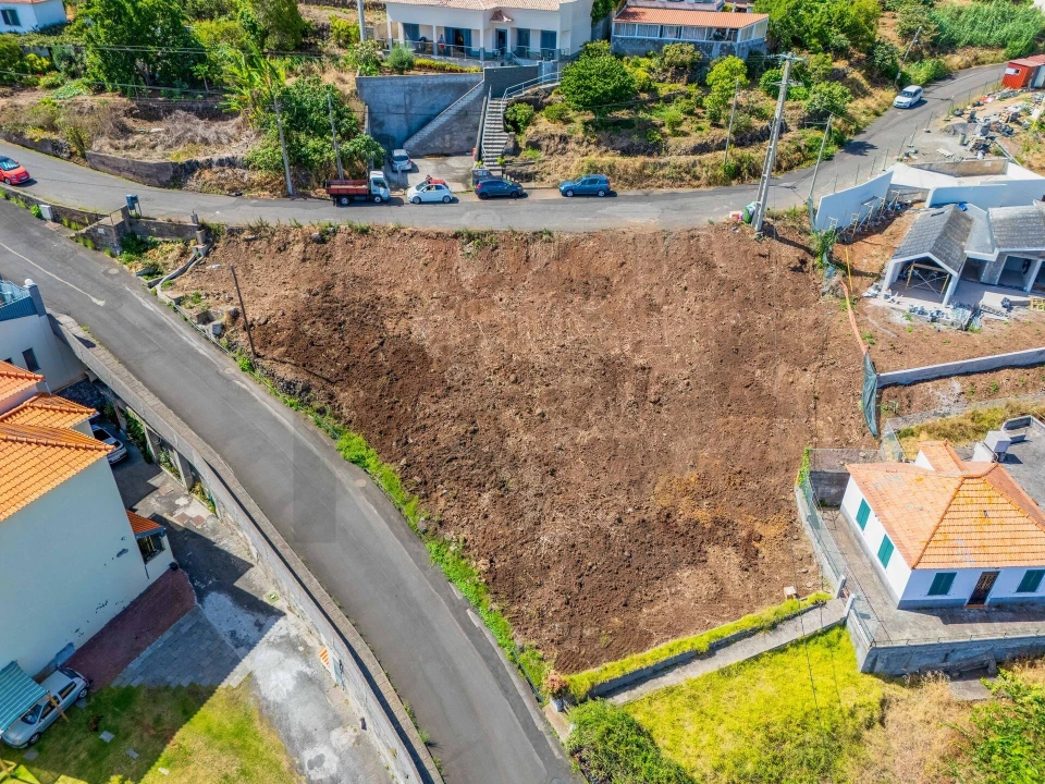 Terreno para Venda em Caniço Foto 19