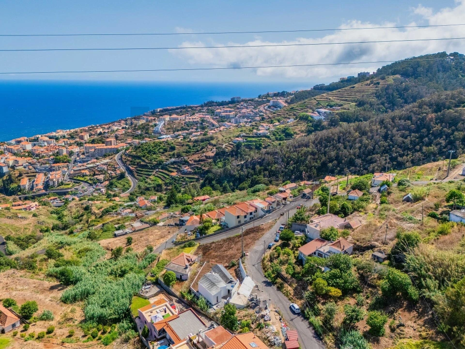 Terreno para Venda em Caniço Foto 38