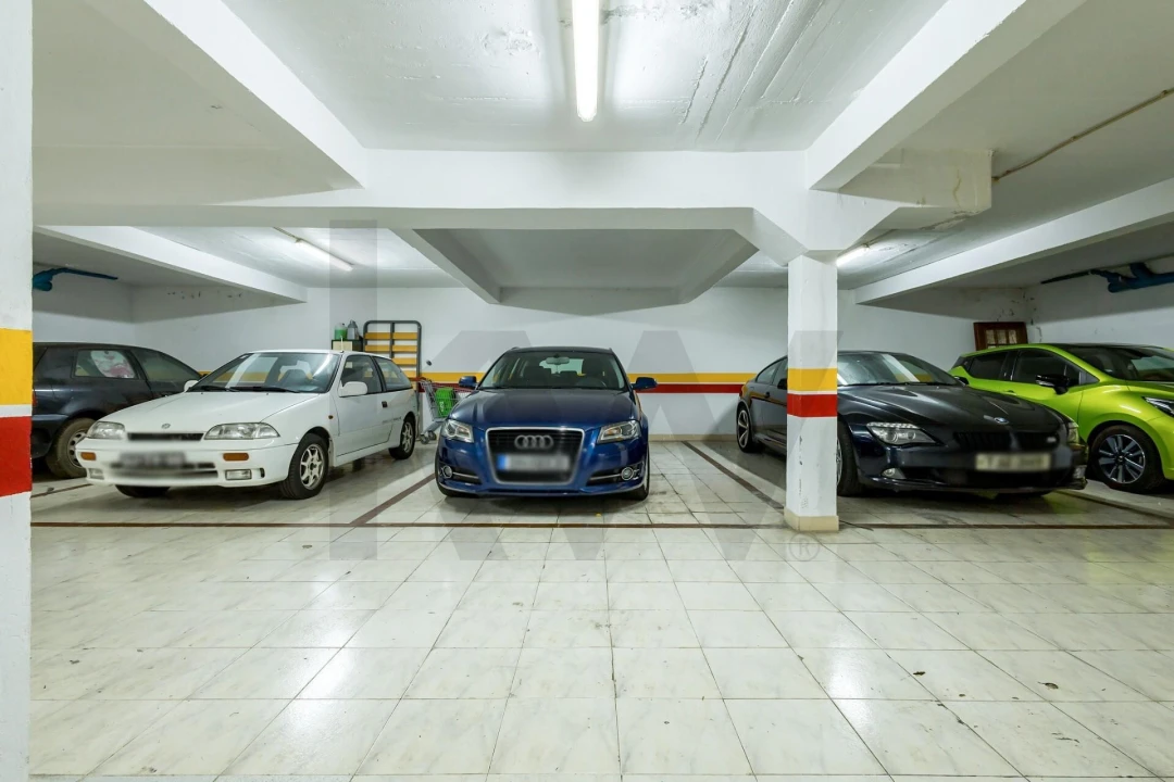 Apartamento T3 para Arrendamento em Queluz e Belas Foto 24