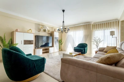Apartamento T3 para Arrendamento em Queluz e Belas