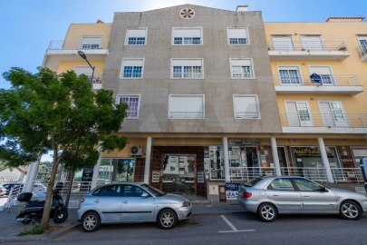 Apartamento T2 para Venda em Malveira e São Miguel de Alcainça