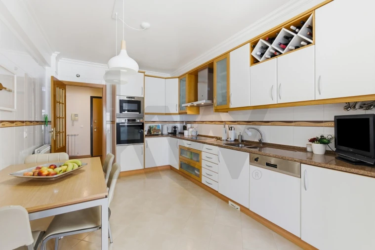 Apartamento T2 para Venda em Malveira e São Miguel de Alcainça Foto 14