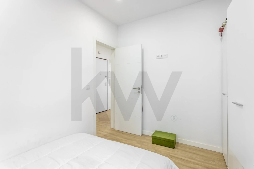 Apartamento T1 para Venda em Ajuda Foto 3