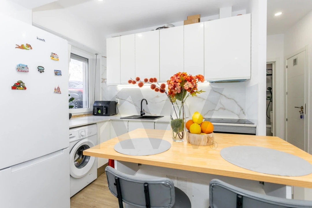 Apartamento T1 para Venda em Ajuda Foto 1