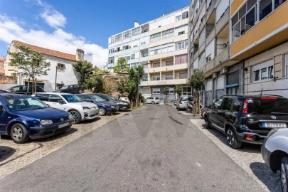 Apartamento T1 para Venda em Ajuda
