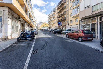 Apartamento T1 para Venda em Ajuda