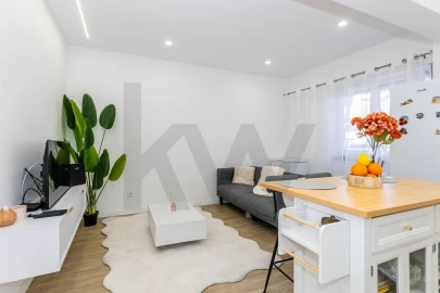 Apartamento T1 para Venda em Ajuda