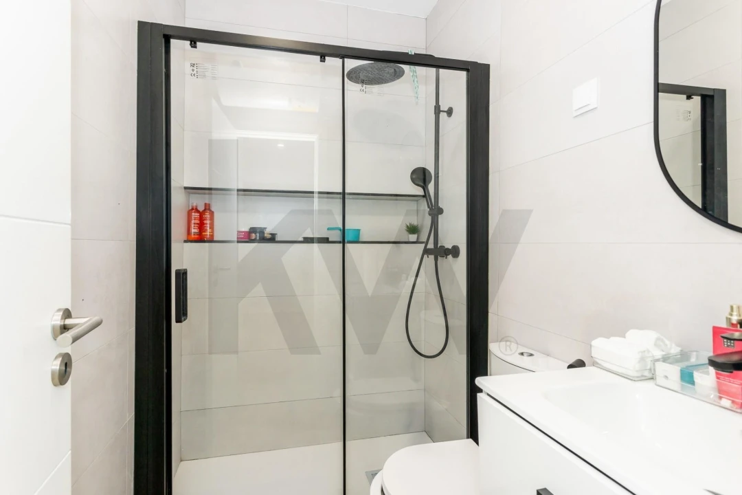 Apartamento T1 para Venda em Ajuda Foto 5