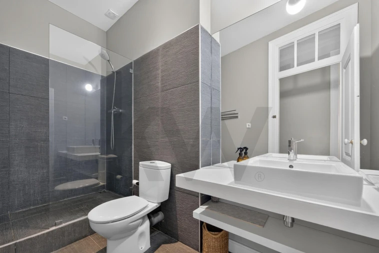 Apartamento T2 para Arrendamento em São Vicente Foto 9
