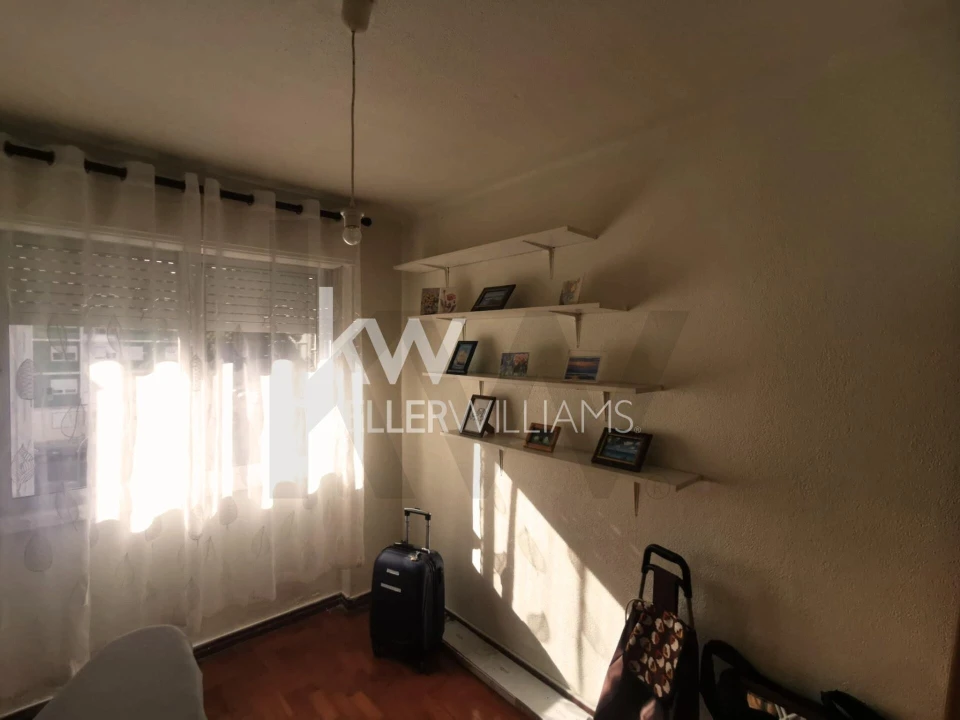 Apartamento T2 para Venda em Benfica Foto 7