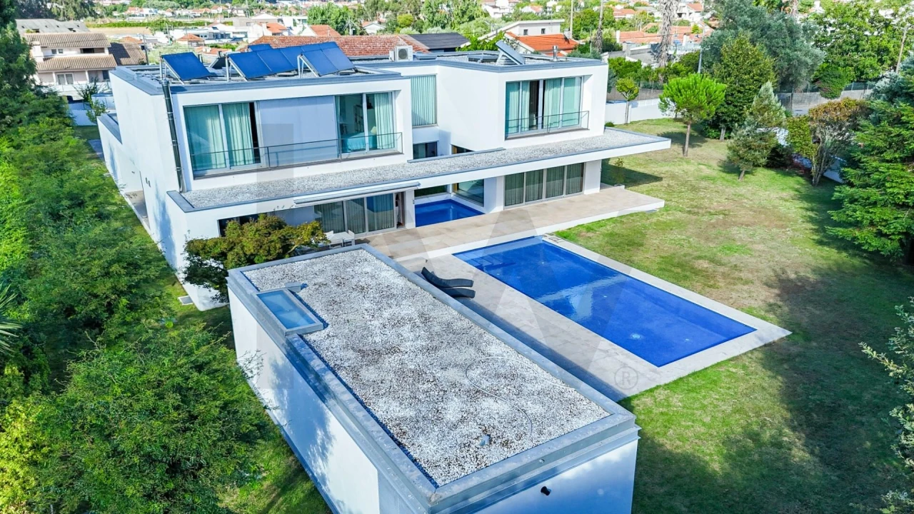 Moradia T5 para Venda em Requeixo, Nossa Senhora de Fátima e Nariz Foto 3