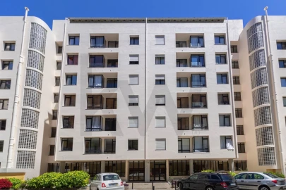Apartamento T2 para Venda em Massamá e Monte Abraão
