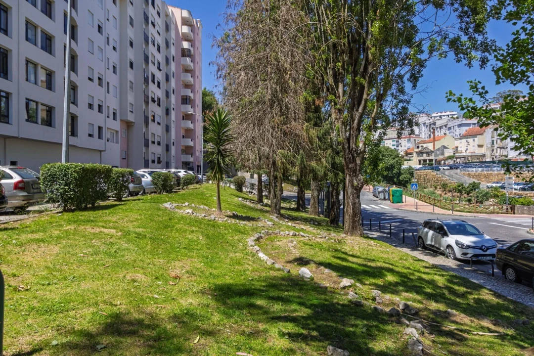 Apartamento T2 para Venda em Massamá e Monte Abraão Foto 16