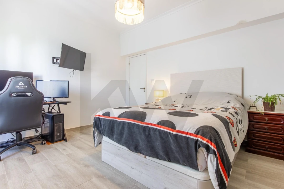 Apartamento T2 para Venda em Corroios Foto 17
