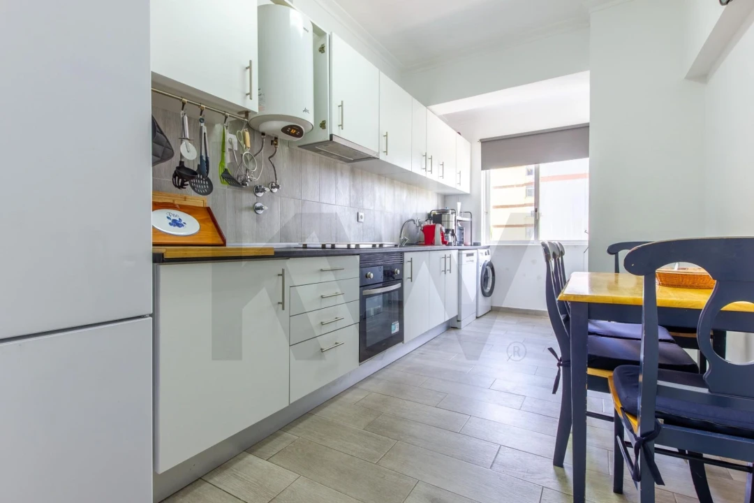Apartamento T2 para Venda em Corroios Foto 8