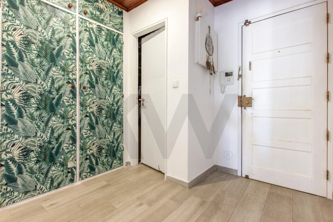 Apartamento T2 para Venda em Corroios Foto 2