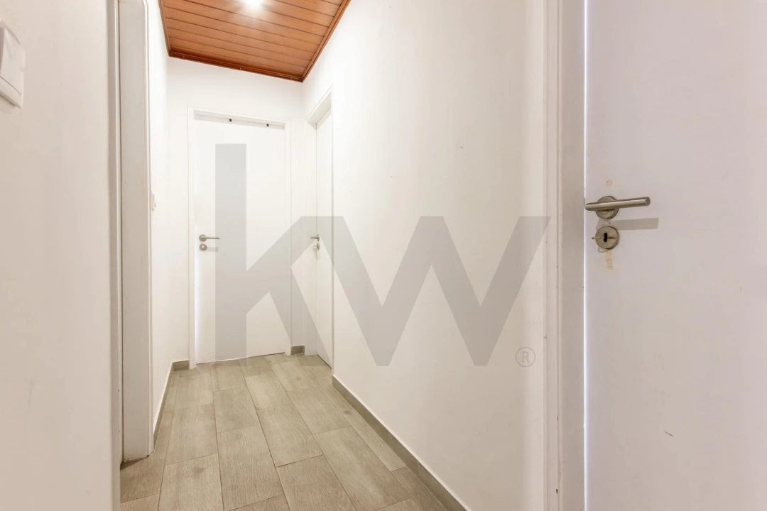 Apartamento T2 para Venda em Corroios Foto 3