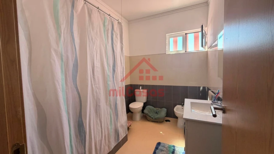 Moradia T2 para Venda em Cadaval e Pêro Moniz Foto 17