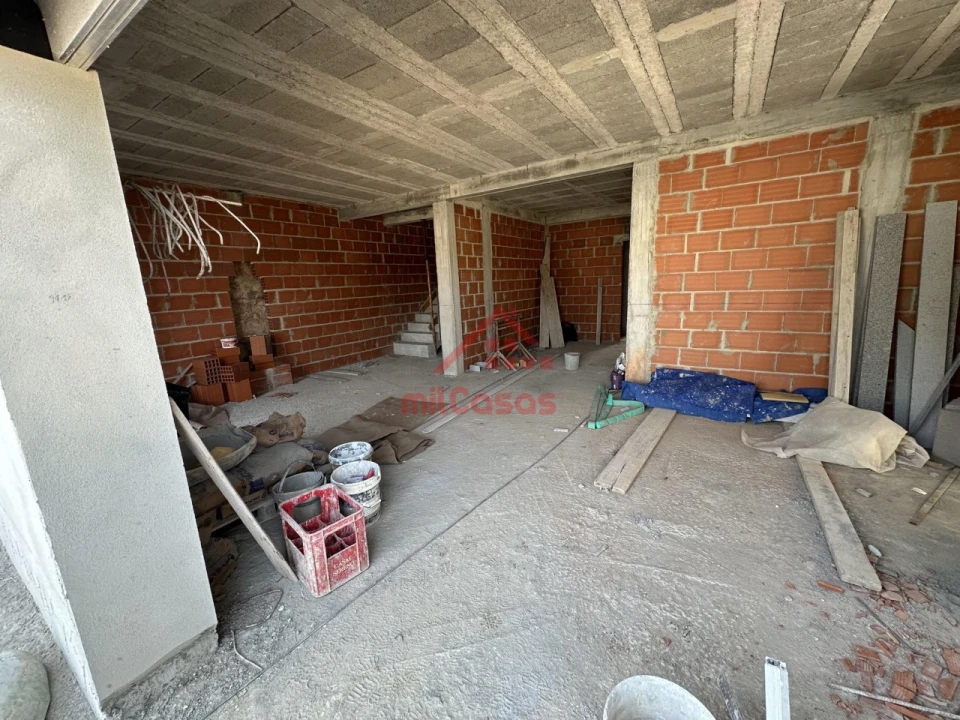 Moradia T4 para Venda em Ventosa Foto 4