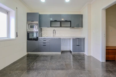 Apartamento T3 para Venda em Fânzeres e São Pedro da Cova