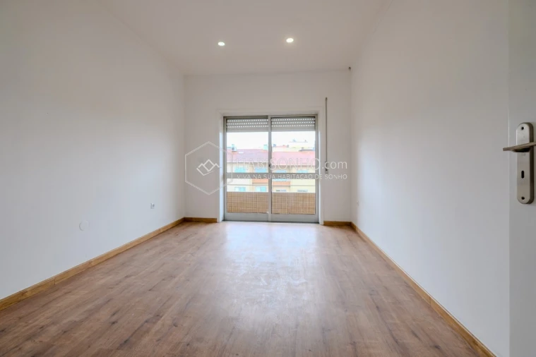 Apartamento T3 para Venda em Fânzeres e São Pedro da Cova Foto 14