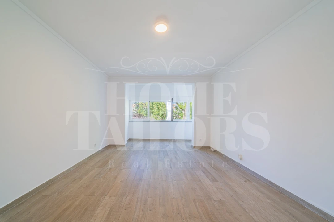 Apartamento T4 para Venda em São Domingos de Rana Foto 6