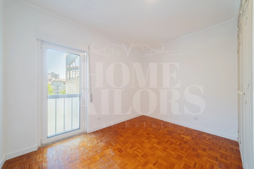 Apartamento T4 para Venda em São Domingos de Rana Foto 13
